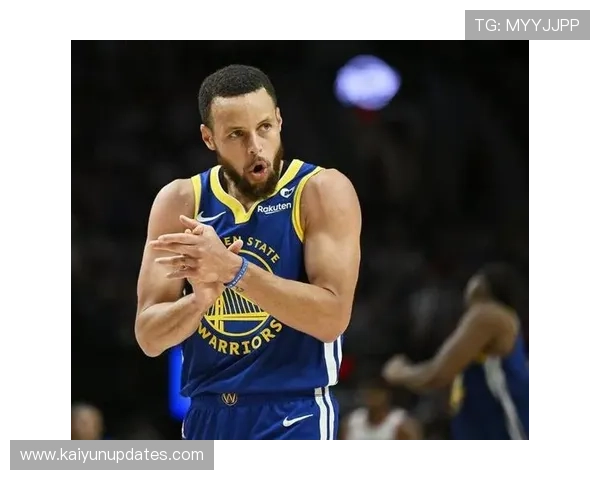 勇士队迎来新赛季挑战 库里领衔冲击总冠军目标